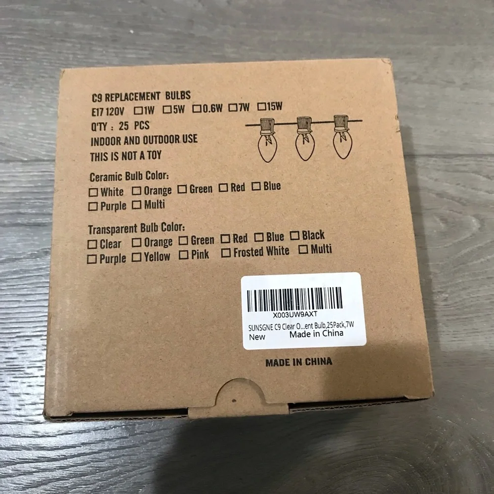 C9 replacement bulbs for indoor and outdoor use. Includes 25 pieces. Holiday